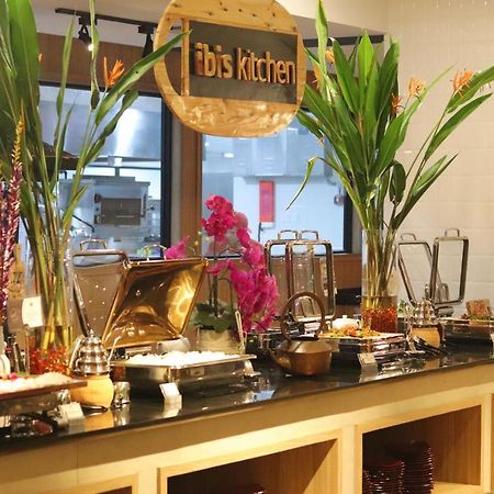 Ibis Pontianak City Center Екстериор снимка