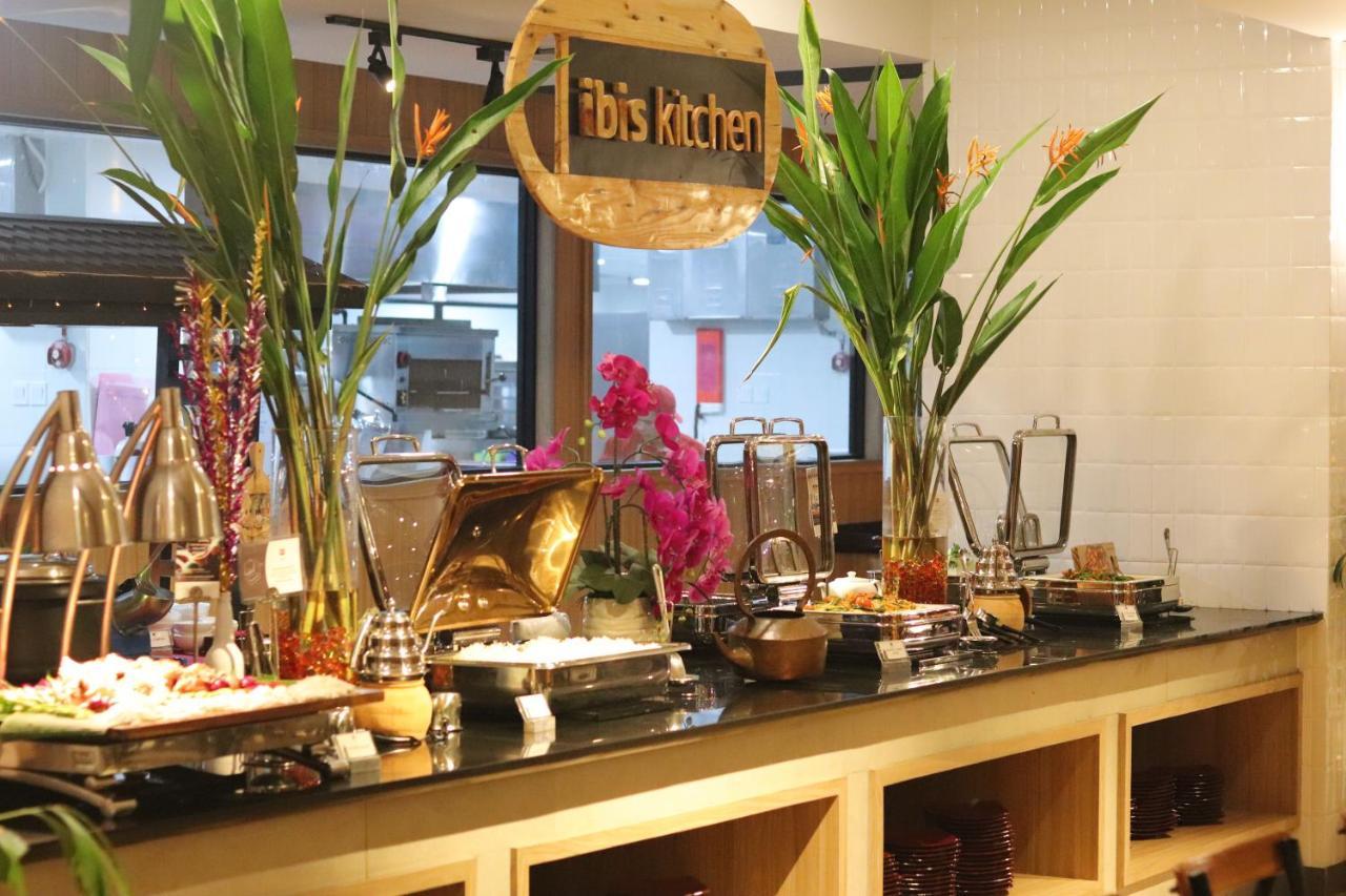 Ibis Pontianak City Center Екстериор снимка